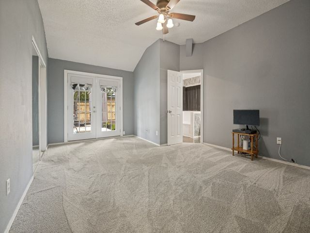 3335 Kelley Drive, Grand Prairie, TX 75052