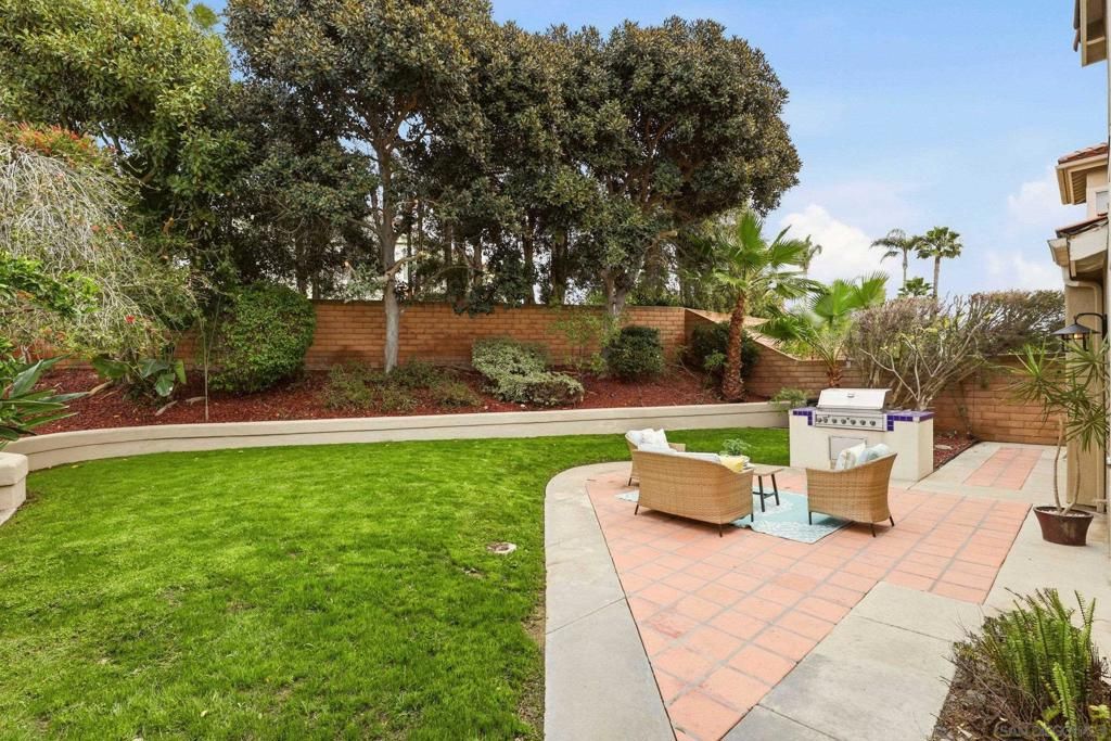 Image 15 of property listing at 8474 Hopseed, San Diego, CA 92129