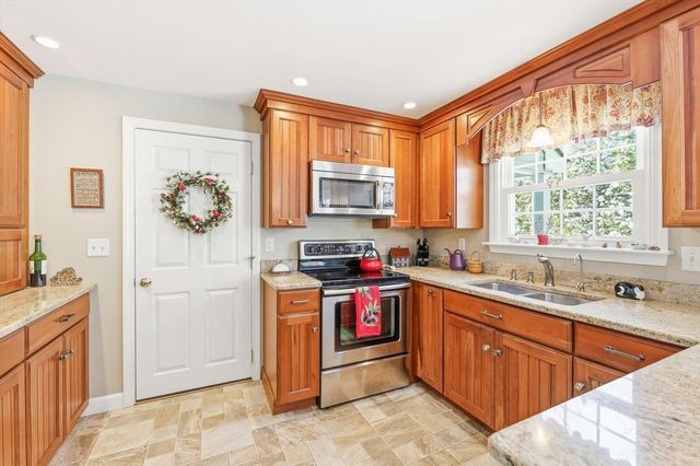 65 Currier Avenue, Peterborough, NH 03458