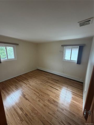 108 Lee Avenue, Babylon, NY 11702