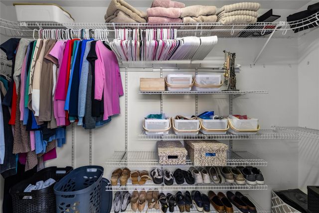 2406 133rd Street, Urbandale, IA 50323