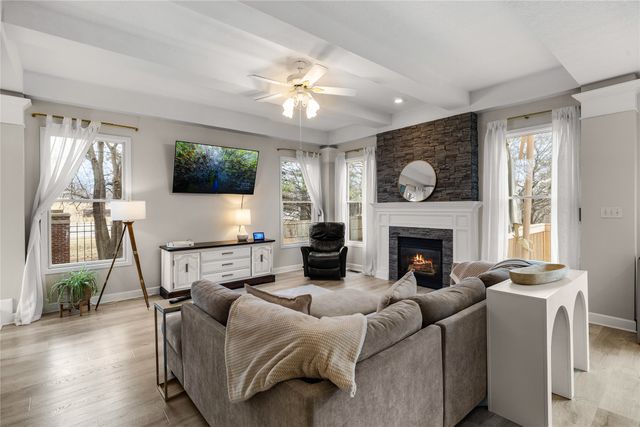 2406 133rd Street, Urbandale, IA 50323