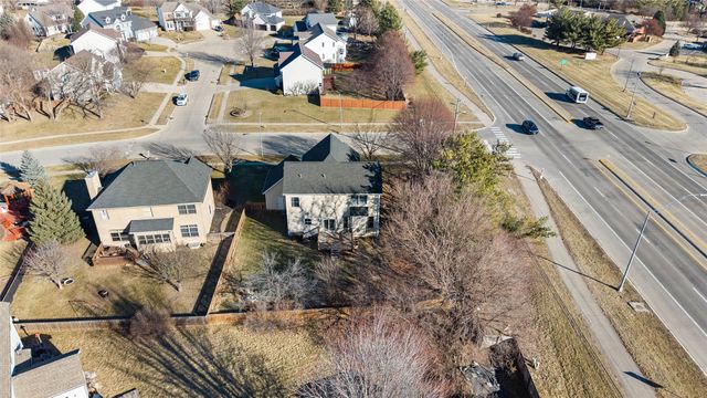 2406 133rd Street, Urbandale, IA 50323