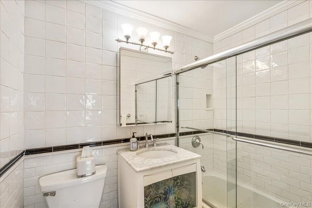 17-85 215th Street 14D, Bayside, NY 11360