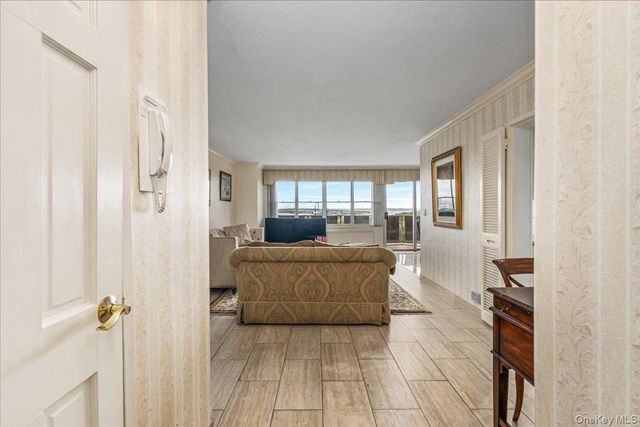 17-85 215th Street 14D, Bayside, NY 11360