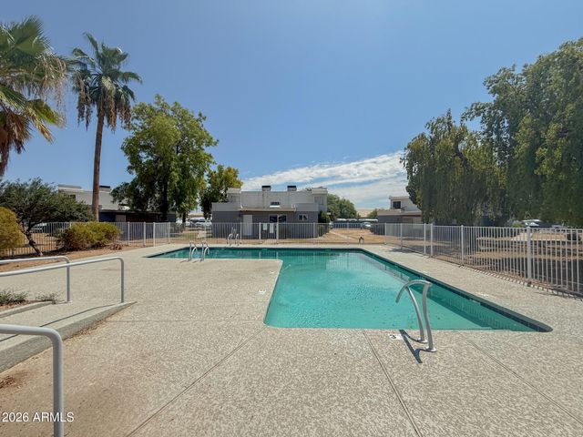 2625 W OCOTILLO Road 2, Phoenix, AZ 85017
