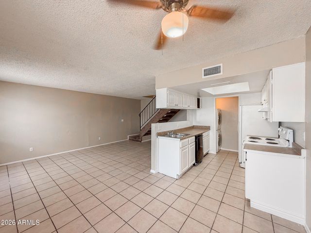2625 W OCOTILLO Road 2, Phoenix, AZ 85017