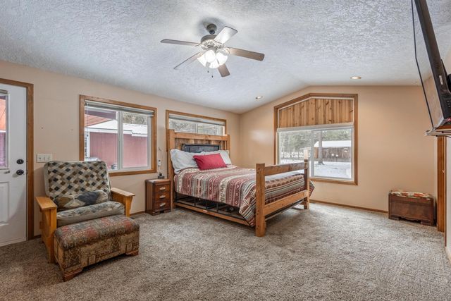 52531 Lost Ponderosa Road, La Pine, OR 97739
