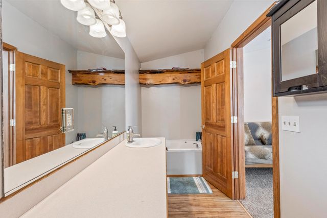52531 Lost Ponderosa Road, La Pine, OR 97739