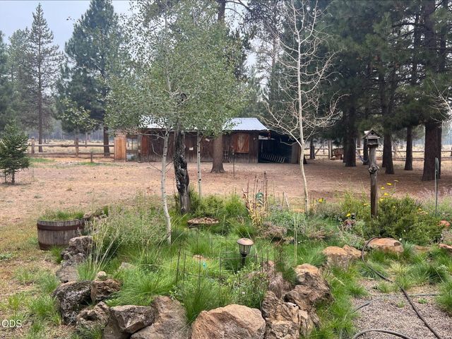 52531 Lost Ponderosa Road, La Pine, OR 97739