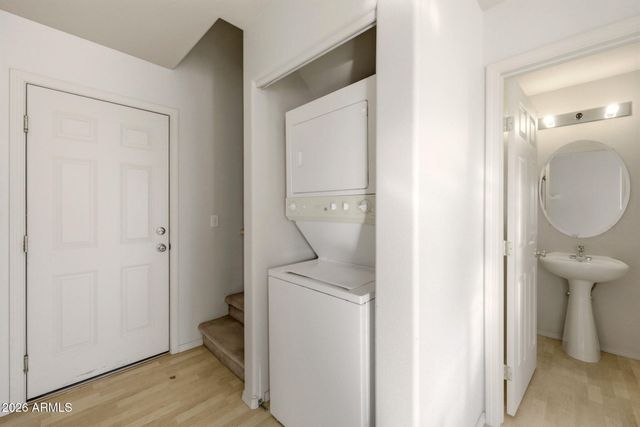 1975 N VILLAGE Drive, Show Low, AZ 85901