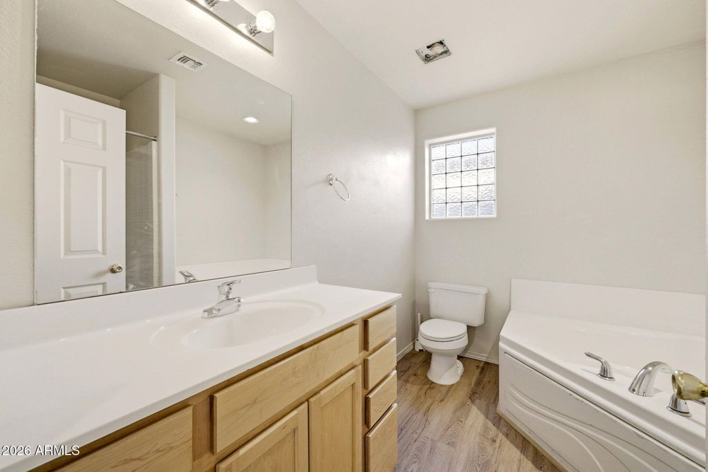 Image 14 of property listing at 1975 N VILLAGE Drive, Show Low, AZ 85901