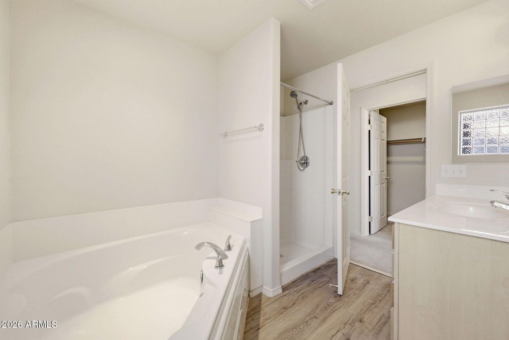 Image 15 of property listing at 1975 N VILLAGE Drive, Show Low, AZ 85901