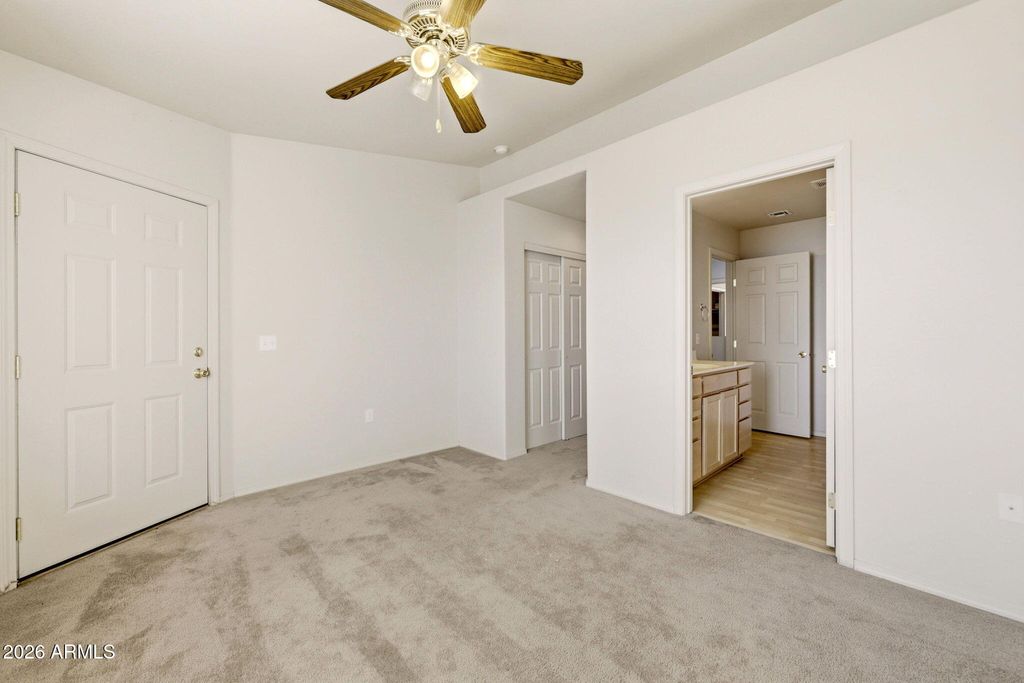 Image 20 of property listing at 1975 N VILLAGE Drive, Show Low, AZ 85901