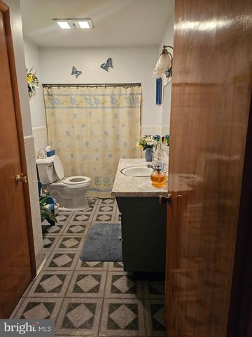 112 N FREDERICK AVE, Ridgeley, WV 26753