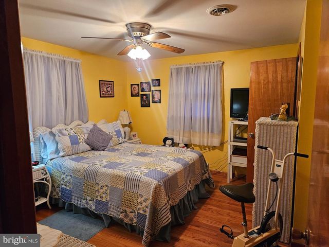 112 N FREDERICK AVE, Ridgeley, WV 26753