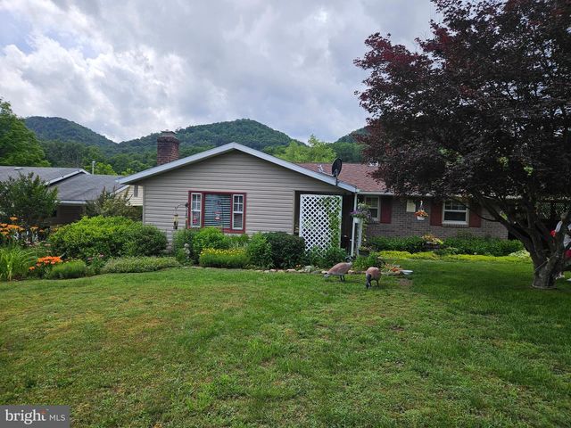 112 N FREDERICK AVE, Ridgeley, WV 26753