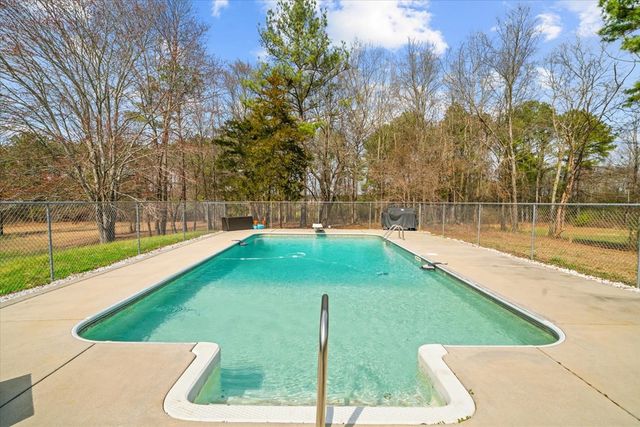 923 County Line Road, Resaca, GA 30735