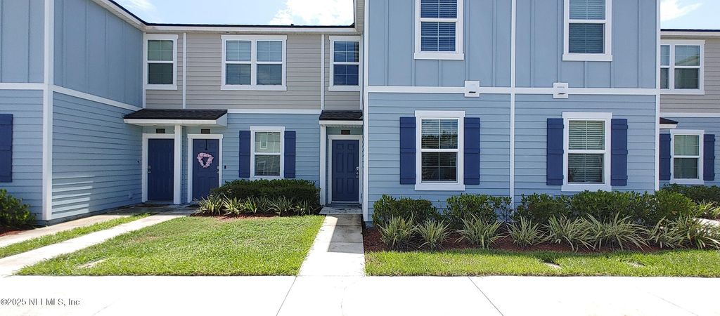 525 BIG TREE Way, Orange Park, FL 32065