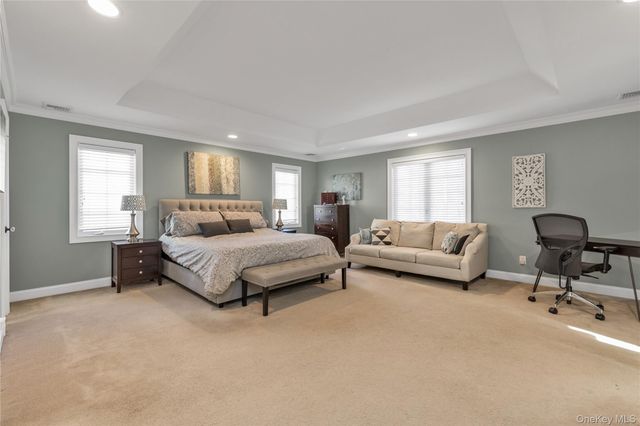 115 Lincoln Avenue, Rockville Centre, NY 11570