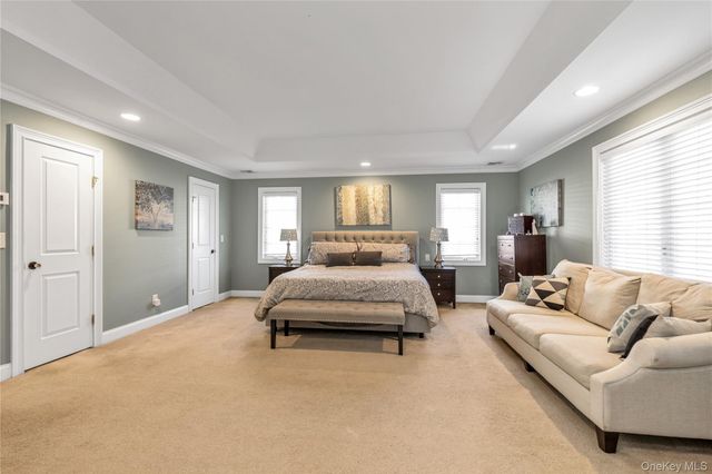 115 Lincoln Avenue, Rockville Centre, NY 11570