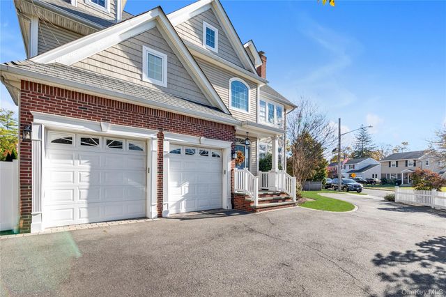 115 Lincoln Avenue, Rockville Centre, NY 11570