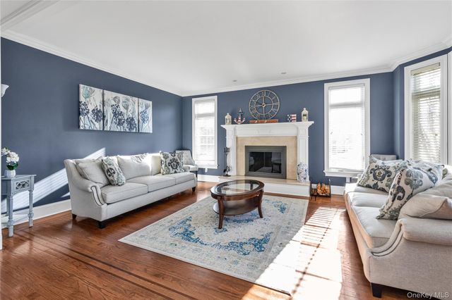 115 Lincoln Avenue, Rockville Centre, NY 11570