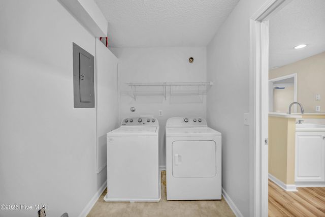 4102 Breezewood Drive Apt 101, Wilmington, NC 28412