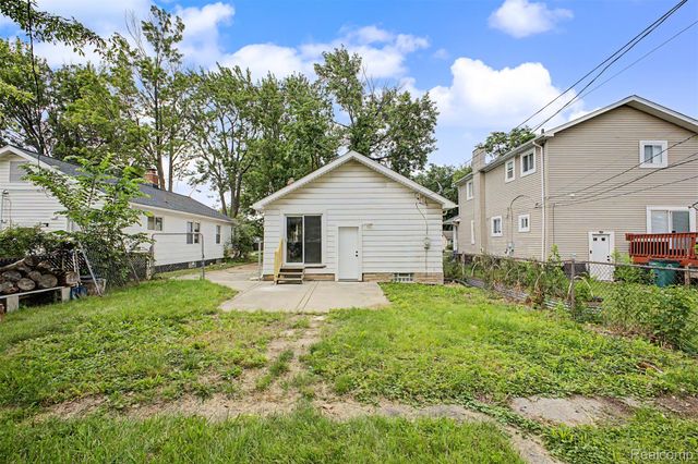 3231 McDowell Street, Ferndale, MI 48220