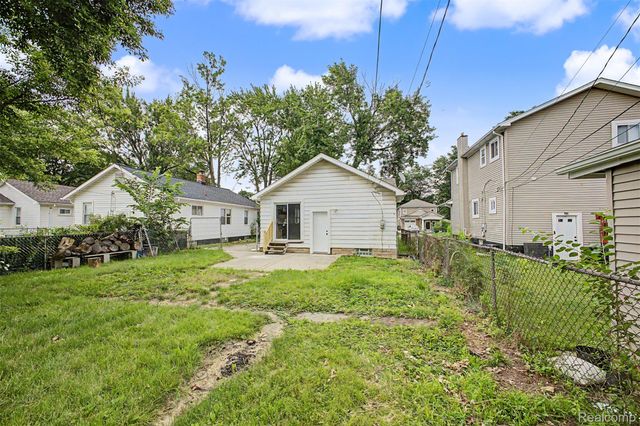 3231 McDowell Street, Ferndale, MI 48220