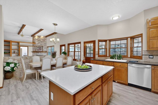 734 Fairway Loop SE, Rio Rancho, NM 87124