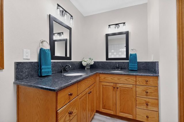 734 Fairway Loop SE, Rio Rancho, NM 87124