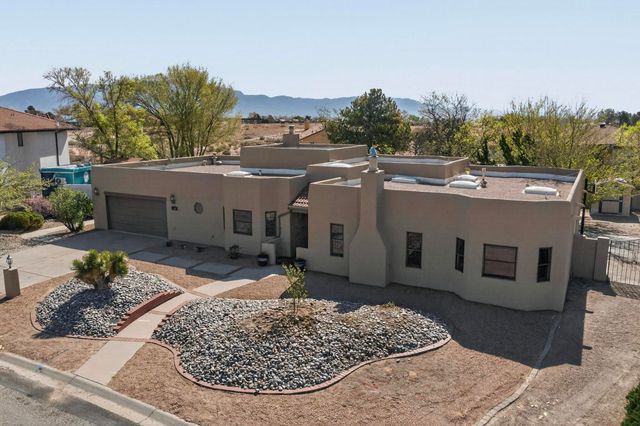 734 Fairway Loop SE, Rio Rancho, NM 87124