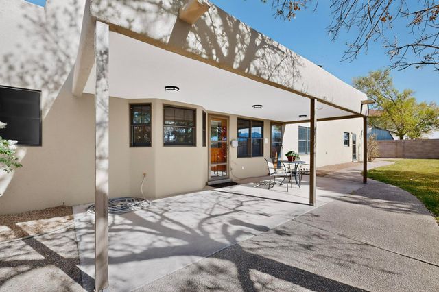 734 Fairway Loop SE, Rio Rancho, NM 87124