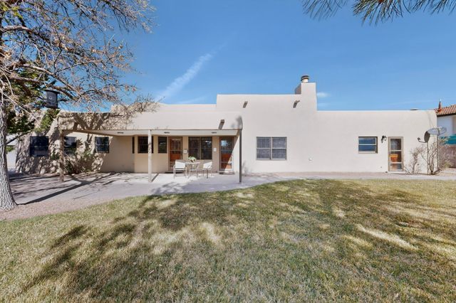 734 Fairway Loop SE, Rio Rancho, NM 87124