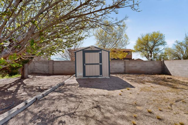 734 Fairway Loop SE, Rio Rancho, NM 87124