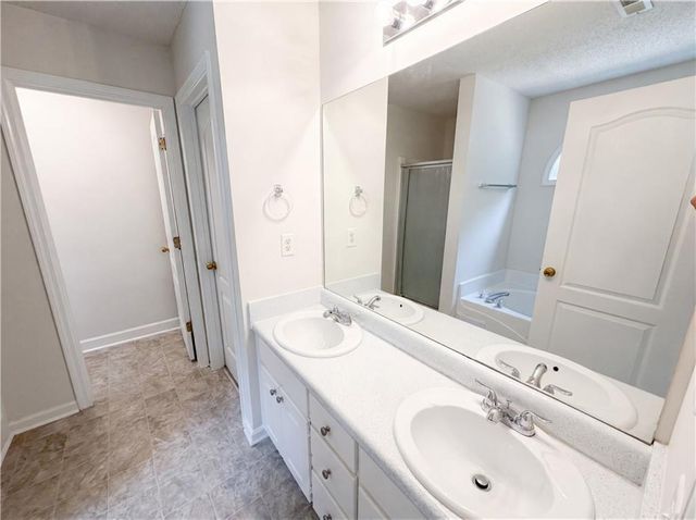 179 Rockport Drive, Mcdonough, GA 30253