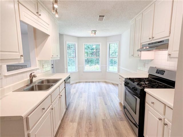 179 Rockport Drive, Mcdonough, GA 30253