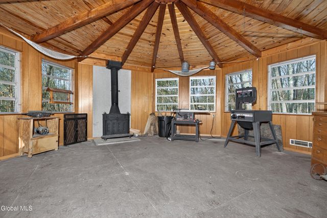 55 Country Colony Road, Queensbury, NY 12804