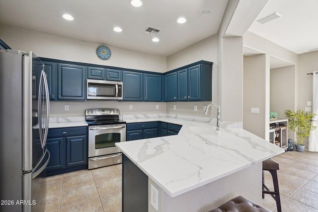 39516 N Noble Hawk Court, Phoenix, AZ 85086