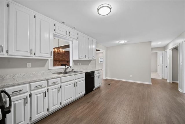 1610 Rose Garden Lane, Loganville, GA 30052