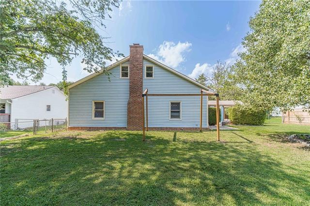 1610 Rose Garden Lane, Loganville, GA 30052