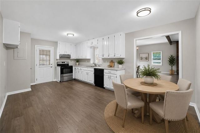 1610 Rose Garden Lane, Loganville, GA 30052