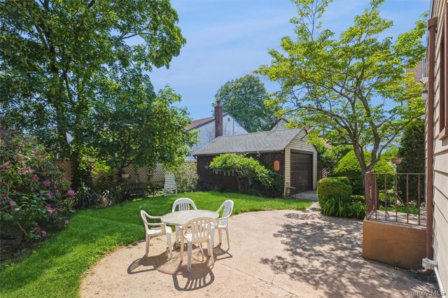 4 May Court, West Hempstead, NY 11552