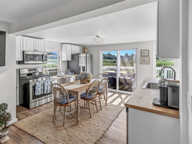 3 Bayview Street, Hull, MA 02045