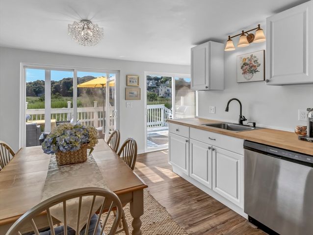 3 Bayview Street, Hull, MA 02045