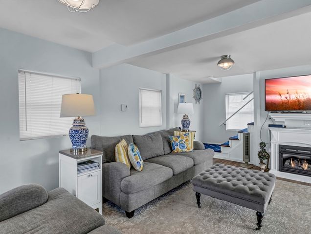 3 Bayview Street, Hull, MA 02045