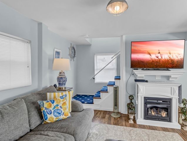 3 Bayview Street, Hull, MA 02045