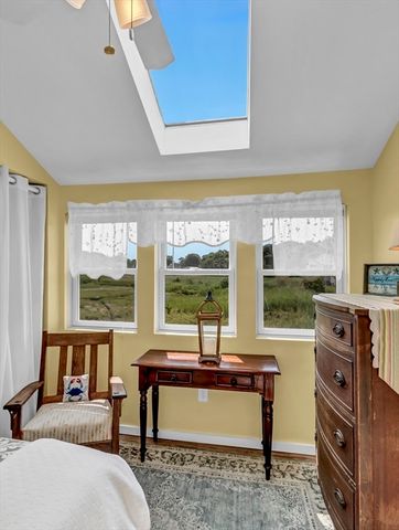 3 Bayview Street, Hull, MA 02045