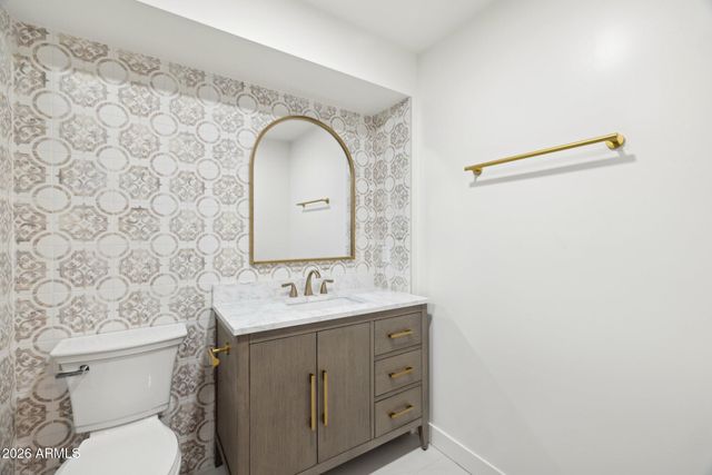 1216 W ROVEY Avenue, Phoenix, AZ 85013